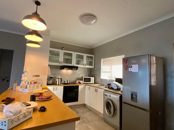 To Let 2 Bedroom Property for Rent in Hartenbos Central Western Cape